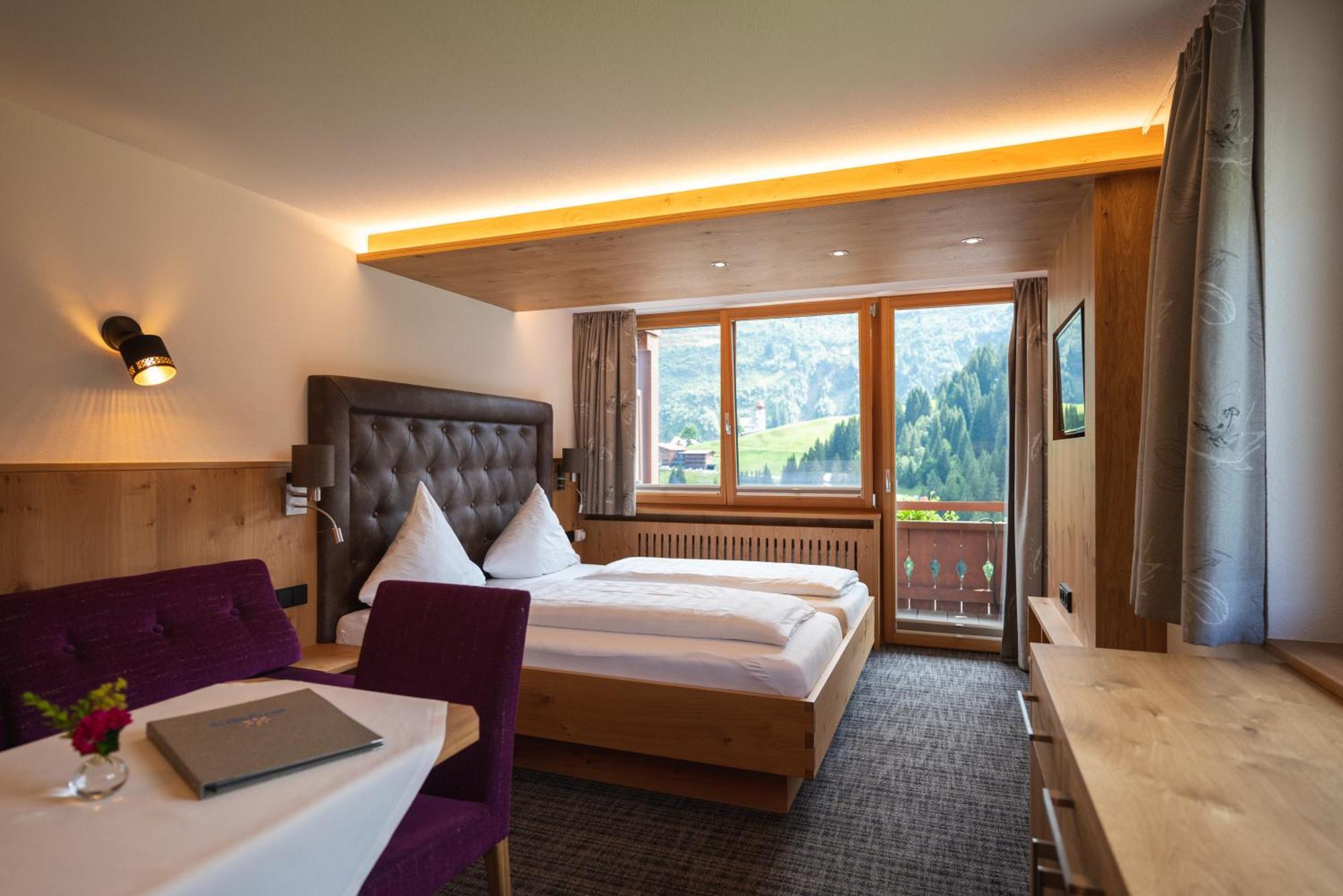 Hotel Alpenblume ดามุลส์ ภายนอก รูปภาพ