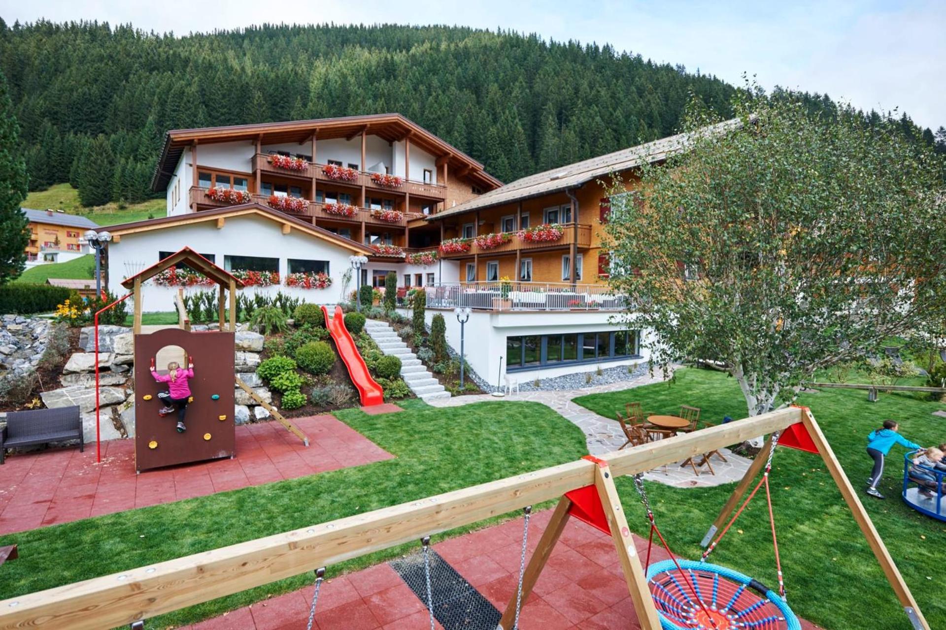 Hotel Alpenblume ดามุลส์ ภายนอก รูปภาพ