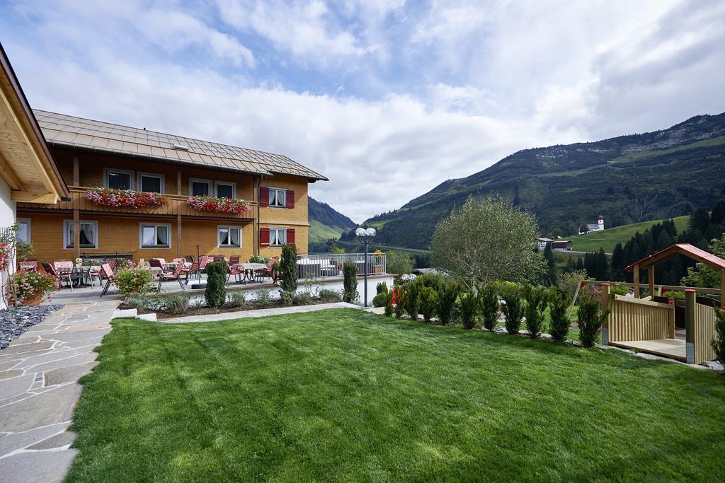 Hotel Alpenblume ดามุลส์ ภายนอก รูปภาพ